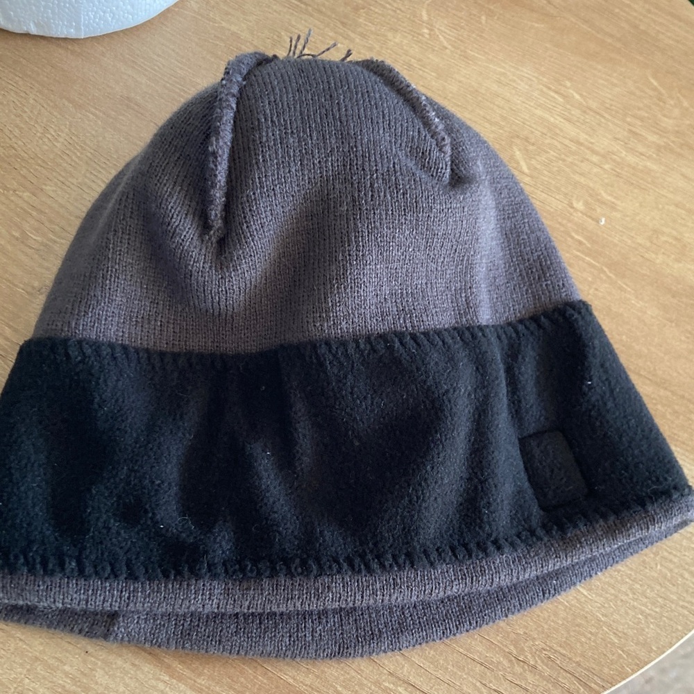 NWT PGA Tour Laser‎ Pattern Beanie with Pom Pom Color: Asphalt ONE SIZE - Picture 7 of 8